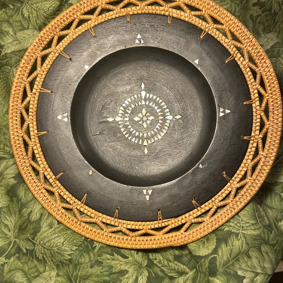 5310-OTT Tribal Hand Woven Rattan Bowl Dark Wooden Base Mother of Pearl Design - Picture 2 of 12